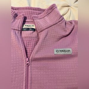 Magellan xl willow creek pull over NWT